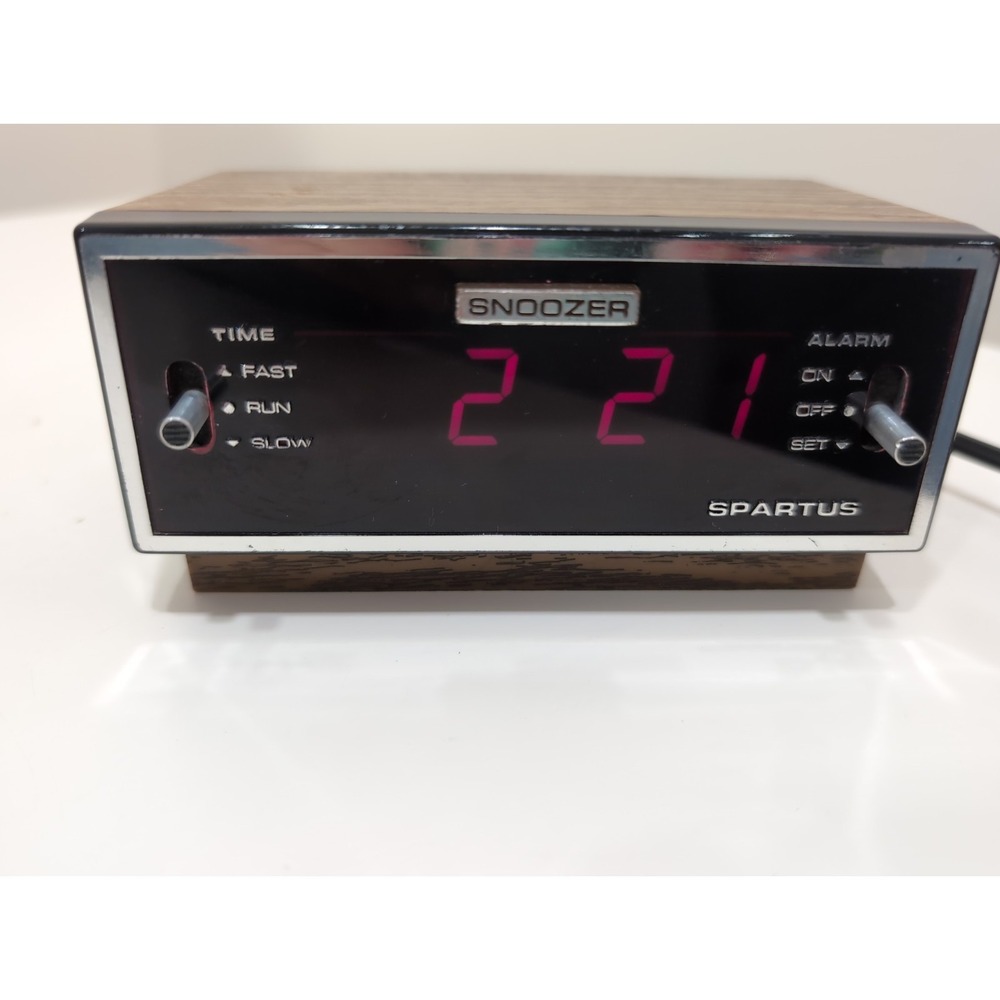 Vintage 70s Spartus Red Digital Alarm Clock Snoozer Woodgrain Tested WORKS‎